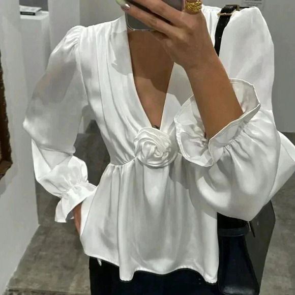 White Casual Women's Solid Color French Style Elegant Loose Fit V-Neck Shirt - Picture 5 of 7